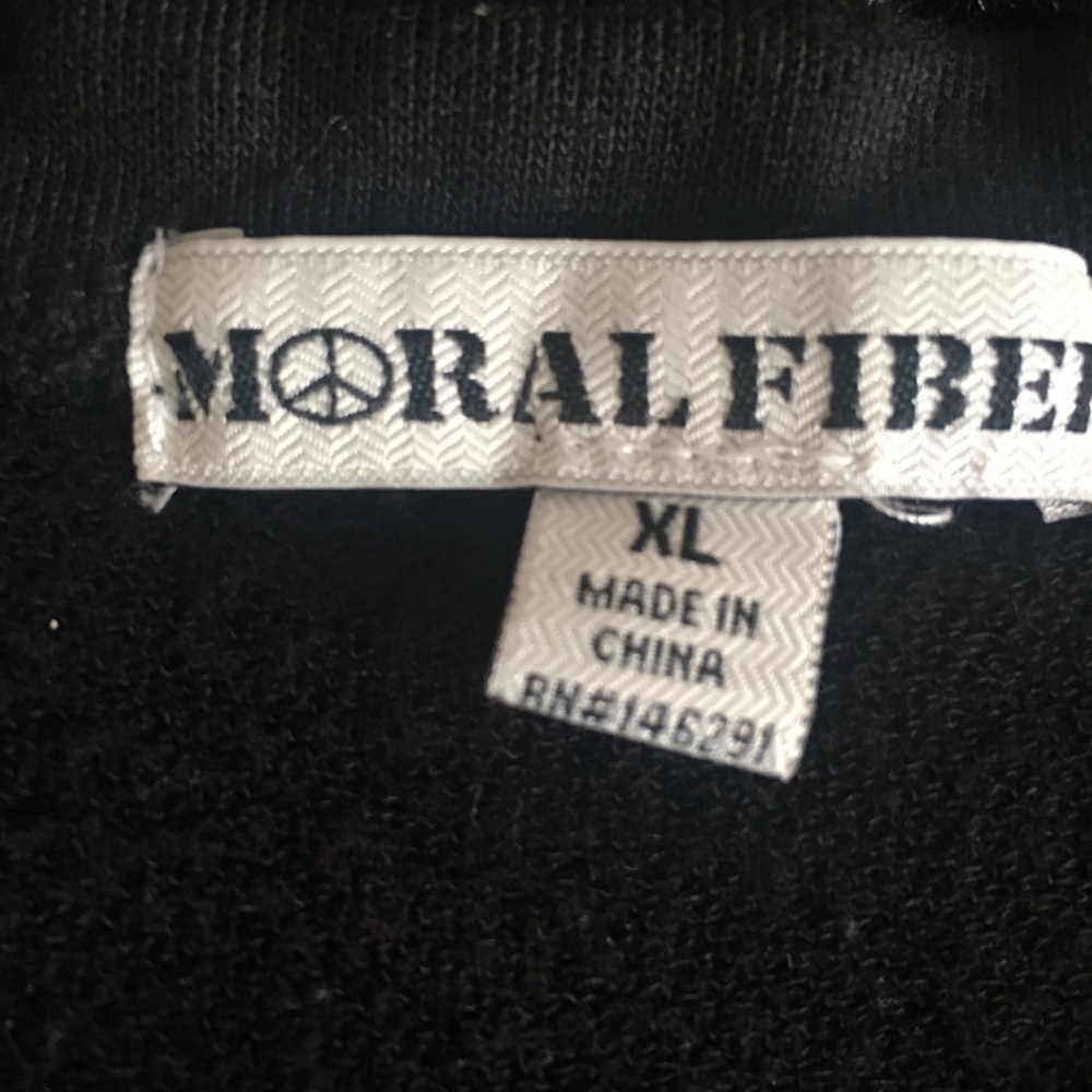 Sweatshirt - Picture 5 of 5